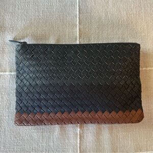 Bottega Veneta | Tricolor Intrecciato Leather Weave Navy Brown Zip Close Clutch
